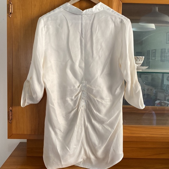 BB Dakota white shirt size M button details on the back 3/4 rolled up sl… - Picture 6 of 7